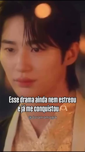 Ji Chang Wook 🇧🇷| Dorama Magia on Instagram: "Um novo romance já está no meu radar e as expectativas estão altíssimas. IU retorna às comédias românticas ao lado de Byeon Woo Seok em Perfect Crown, uma produção do Disney+ prevista para 2026. A história se passa em uma Coreia moderna que ainda vive sob a monarquia, misturando tradição, poder e romance. IU dá vida a uma herdeira rica que só queria uma vida tranquila, mas acaba presa a um casamento arranjado com um príncipe, mudando completamente