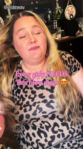 This blow dryer has my hair dry in just mins! What other blow dryer can do that?? A must have😍😍 #creatorsearchinsights #tideway #foryoupage #trending #dealsforyoudays ##trending #viralvideo