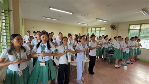 Topic: Hele ng Ina sa Kaniyang Panganay!! “ A song of a mother to her Firstborn” My Students Perfomance : Bumuo ng Jingle, Nilalaman - kung paano nila pasasalamatan ang kanilang mga ina, tubag sa awit na Hele!! teacher - Napahanga!! graveh og akoy mama mohilak ko kay sila joy ga compose ani.. lablab my dear grade 10 Goddess students.. congrats nenyu!! wait sa second video para sa next class!! | Felix Canillo