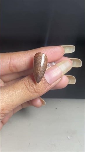 Easy cat eye tutorial ✨ #trendingshorts #shiningnails #naildesigns #nailart #naildecoration #cateye