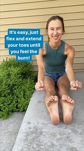 Anya 👑Barefoot Shoe Queen👑 on Instagram: "Feet have muscles too! And if you didn’t know before, you definitely will after trying this exercise. 🔥 It’s simple, but a lot of great tools are. And don’t worry if your range of motion is small. The point is to work hard. If you’re overwhelmed by what to do to fix your feet, just start by taking off your shoes and exercising your feet. When you’re ready for shoes that will keep the good work going, I have so many resources and guides for picking you