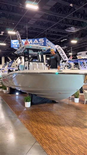 Check out this @caymasboats 291, in a mean looking grey/black color scheme. This boat has been very popular for the brand, and for good reason. Chime in with your thoughts. | Center Consoles Only