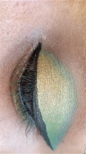 green golden eye makeup for mehandi ceremony tutorial step by step #bridelmakup #makeuptutorial