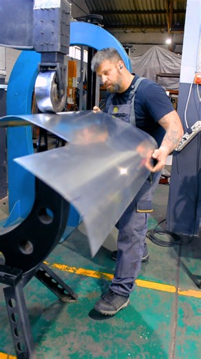 300K views · 4.2K reactions | You don’t rush a big panel Klingspor Abrasives South Africa (Pty) Ltd. #EnglishWheelFabrication #MetalFabrication #MetalShaping #SheetMetal #Fabrication #Welding #WorkshopLife #PrecisionEngineering #Craftsmanship #BuiltNotBought #PanelBeating #CustomFabrication #EngineeringSA #EasternCape #FYP | English Wheel Fabrication | Facebook