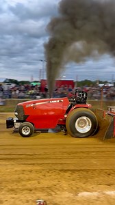 The “High Standards” Light Pro Stock Tractor pulling with the Battle of the Bluegrass Pulling series in Williamstown, KY! #tractorpulling #caseih #tractor #diesel | BB Pulling Videos