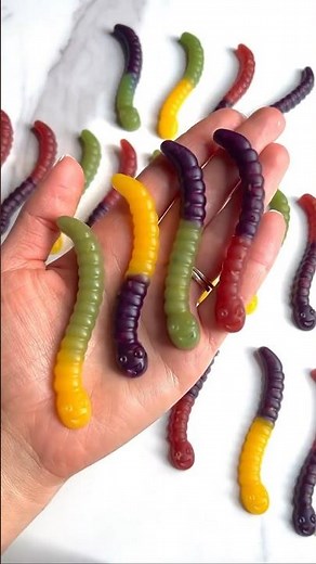 Homemade gummy worms! Dye free & naturally sweetened with fruit! #gummy #healthysnacks #healthykids