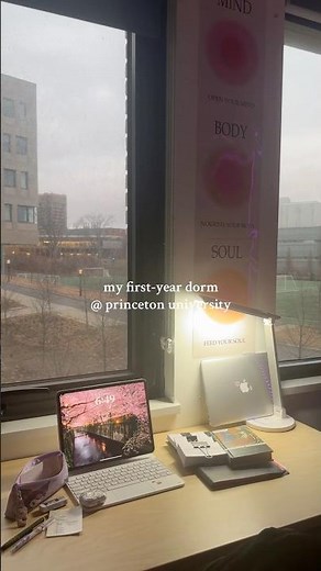 full dorm tour posted ‪‪❤︎‬