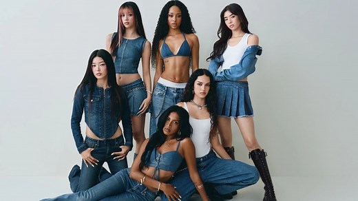 Gap revive la moda Y2K con Katseye y vaqueros 2000