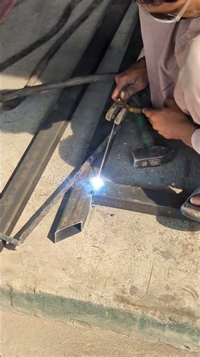How to Weld Perfect 90 Degree Angle | Fabrication Trick