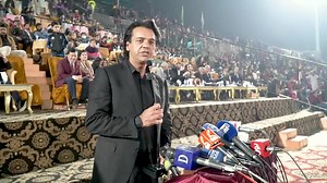 65K views · 2.7K reactions | Most inspirational speech of Special Advisor to Prime Minister Usman Dar at the inauguration of GCU’s 121st Annual Sports. From the platform of GCU, we committed to PM’s Kamyab Jawan Sports Drive by establishing GCU Sports School and the SAPM Usman Dar has promised to provide his support for this purpose. Kamyab Jawan Programme Usman Dar lahoreqalandars | Prof Dr Asghar Zaidi | Facebook