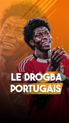 Il n’a que 17 ans et Mourinho le compare déjà à Drogba 🇵🇹🔥 Anisio Cabral est en train d’affoler l’Europe. Pour ses trois premiers matchs professionnels avec Benfica, la pépite portugaise a déjà inscrit deux buts en seulement vingt minutes de jeu, un impact immédiat qui attire forcément l’attention des plus grands clubs. Le PSG et Manchester United surveillent déjà sa situation et seraient prêts à lever sa clause fixée à 60 millions d’euros. Né le 15 février 2008 à Lisbonne, Cabral commence le