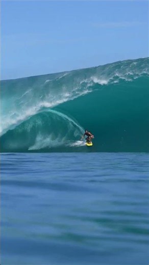 🔴(NOT A.I.) Riding GIANTS at Teahupo'o #surfing