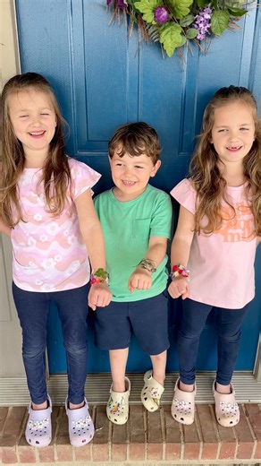 130K views · 710 reactions | Need a fun activity to do with your kids this spring?  Making nature bracelets is so much fun, and best of all you probably already have everything you need! Share this fun idea with a mama! ——#springactivities #activitiesforkids #toddleractivities #outdooractivities #momlife #craftsforkids | Kamry Vincent | Facebook