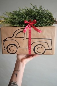 195K views · 667 reactions | Wrap a simple box with brown paper, draw a little truck by hand, add fresh greenery on top, and tie with ribbon  It turns any small gift into cozy holiday decor. #Christmas #christmasdecor | LIFE DIY | Facebook
