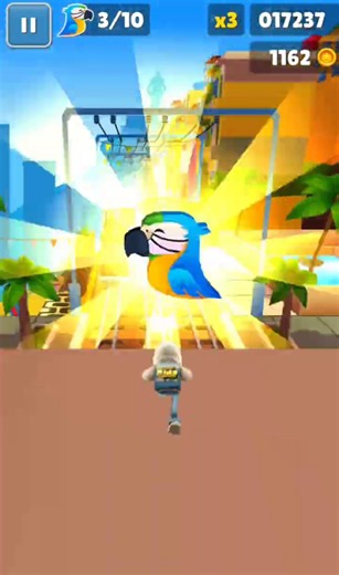 JUMPING ONTO THE ROOF OF THE GATE FOR A TOKEN AND PICK UP A JET-PACK! SUBWAY SURFERS RIO