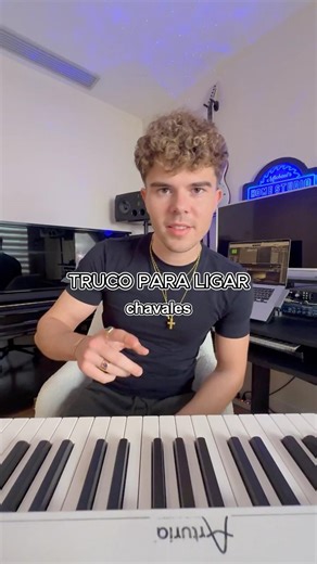 Como ligar tocando el piano. #ligar #piano #musica #tutorial #humor