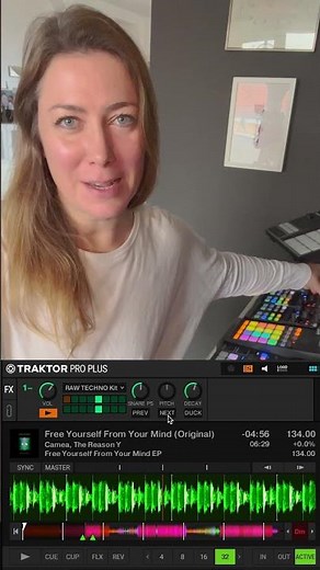 Camea demos her TRAKTOR PRO Plus kit | Native Instruments #Shorts