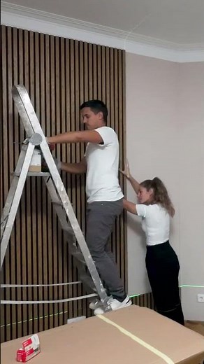 ➤ Transformamos este espacio con paneles acústicos de madera #interiordesign #akupanel