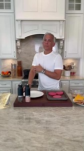 1.1M views · 17K reactions | Basic Burger 101! What’s the secret to a perfect burger? Keep it simple and ditch the grill!! Quality beef, salt/pepper, and a hot cast iron skillet are all you need to create this tasty burger. | Geoffrey Zakarian | Facebook