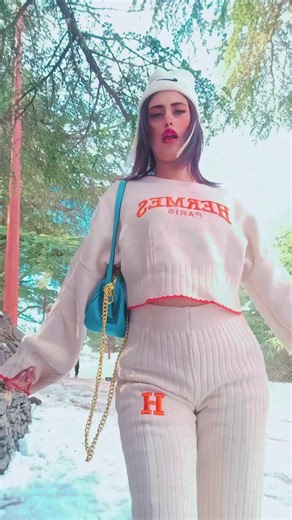 Vidéos de Anya Rita (@anya.rita7) avec son original - Tchikou 22