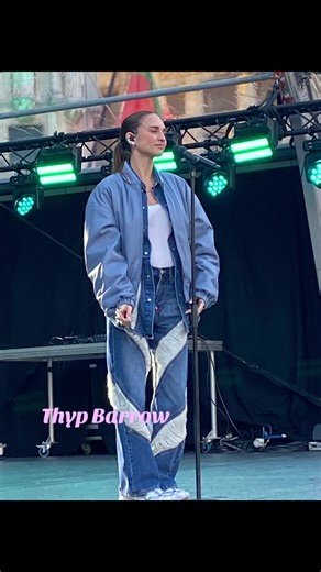 Vidéos de Muriel (@30emeraudes) avec Absolutely Anything (feat. Or3o) - CG5