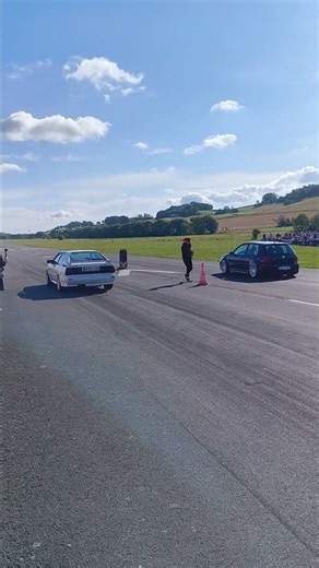Ur Quattro 5 Zylinder Turbo VS Golf 4 R32#dragrace #halle77raceday#efrgermqny#r32 #audi