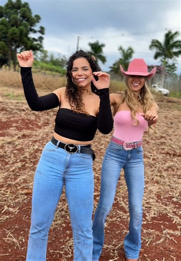Cowboy Dance Moves with Julia and Mariana