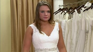 Something Borrowed, Something New S03:E03 - Southern Barbie Bride