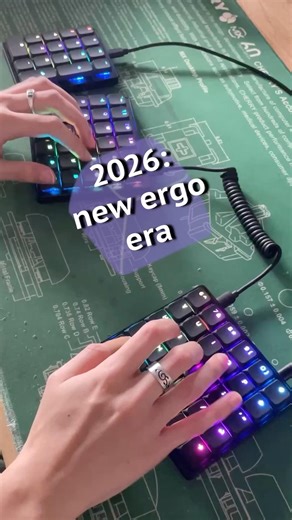 2026: Year of the Split! #mechanicalkeyboard #splitkeyboard #ergonomicdesign #lowprofile