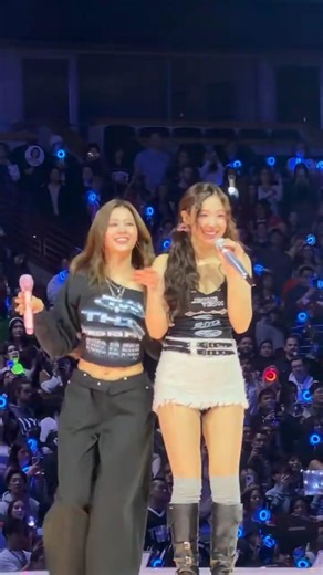 #nayeon #sana #concert #twice #once#트와이스