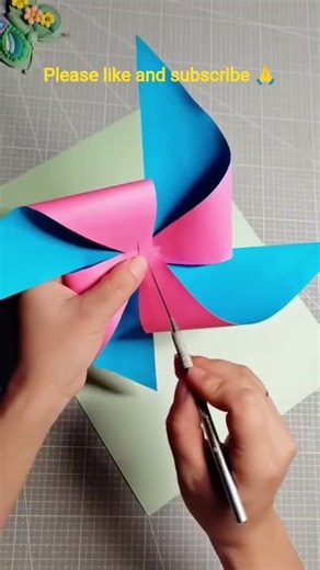 How to Make Colorful Spinning Pinwheel 🌈🌪️| DIY PaperCraft #shortsfeed #papercraft #trending #viral