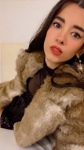 Saba Azad on Instagram: "This is a shakey picture account!! Innit!!"