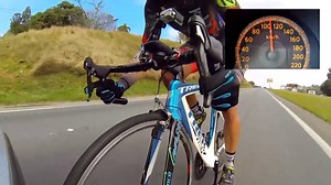 Just drafting along at 145 kilometers per hour! 😜🚲 SEE MORE: http://snip.ly/p8sh7 📹 Evandro Portela #cycling #drafting #aero #bike #speed | BikeRoar