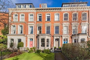 Look around this 1877 Victorian Townhouse built beside some of the best restaurants and cafes in the heart of Belfast