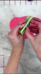 Easy Fondant Curled Ribbon Bow Topper for Cakes: Step-by-Step Tutorial