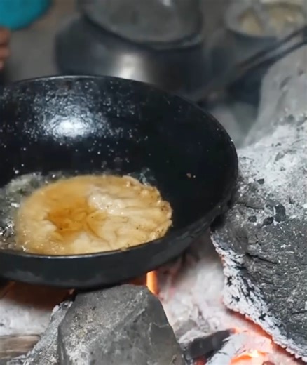 Cuihua's fried shrimp chips and buckwheat pancakes. #fblifestyles | Amazing Chef