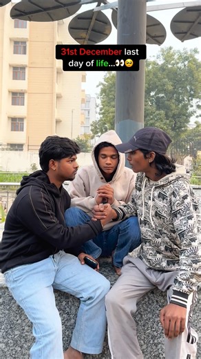 Sinu Kumar on Instagram: "Kal to duniya khatam hai…👀🥺😣 @mr_sinu_184 . . . [Meme, Relatable, Content ] . . . . #viral #explorepage #lastday #sinnuu_fmlyy #reelindia . . . . Enjoy your last day of life…🥺😣"