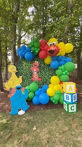 Decoración de Elmo #easypartyusa #fiestaelmo #decoracionconglobos #ideasdecoracion #balloonsdecoration | Easy Party USA