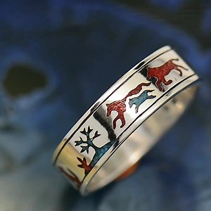 15K views · 978 reactions | Don't stay behind the PACK  introducing our latest design: Band of Wolves™ Premium Silver Ring! Each ring is personally handcrafted FOR YOU by our master jeweler! Limited Time Sale, one week only ⌛⌛⌛ Get your PREMIUM ring here => https://wolvestuff.com/band-of-wolves-premium-ring | Wolvestuff | Facebook