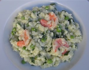 Healthy Baked Shrimp Risotto with Spinach & Peas