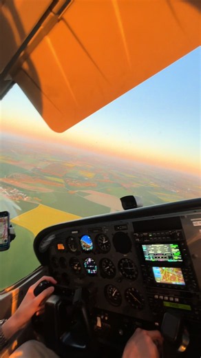 Sunset Flight Cockpit Views: Pilot Perspective at Dusk