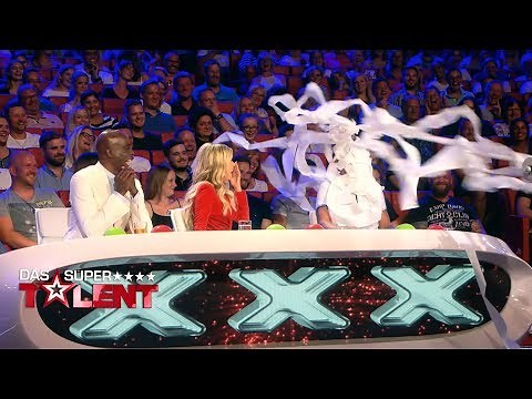 Dieter bekommt die volle Ladung ins Gesicht! | Das Supertalent 2018 | Sendung vom 20.10.2018