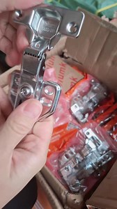 💥 Bản lề Blumk giảm chấn – GIÁ RẺ Hàng Inox 304 , đóng mở êm ru Phù hợp mọi loại tủ, lắp nhanh 3 kiểu: thẳng – cong ít – cong nhiều. 👉 Giá tốt – số lượng có hạn. Chốt ngay để được ưu đãi hôm nay! lh e zalo. 0981114946 | Tổng kho đá cắt Phương Lâm