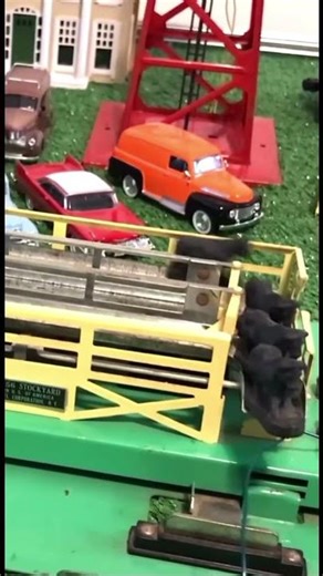 Lionel operating cattle platform #youtubeshorts #milepost106