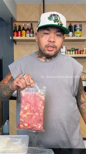 Kingjajan_Mercon on Instagram: "WAJIB RECOOK‼️ RESEP SIOMAY ala King ABDI 🤤 . . Dengan memberikan like, komentar, share, saves dan follow, Anda membantu kami tumbuh. Terima kasih atas dukungannya 🙏🏻😊 . . #kingabdi #koki #kuliner #mukbang #reelsindonesia kulinerviral reviewmakanan vlogger kulinerviral makanbesar rellsinstagram♥️♥️ fypppppppppppppppppppppppppppppppppppppppppppppppppppppppppppppppppppppp"