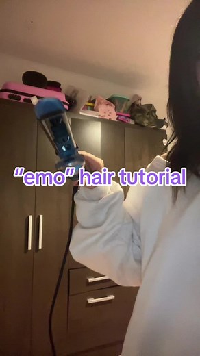 Emo Hair Tutorial para Hombres: Estilo Inigualable
