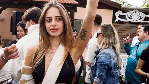 מייה שם: "55 יום שמרתי בשבי את החולצה הזו. הזיכרון היחיד שלי מהבית"
