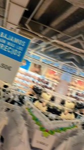 🛍️✨ ¿La mejor tienda precio-calidad en Madrid? Para mí: Primark. Si buscas ropa, accesorios y hasta artículos para el hogar a precios increíbles, este gigante del retail es parada obligatoria. ✅ Variedad para todos los estilos ✅ Precios que sorprenden ✅ Calidad ideal para el día a día 🔅Tip: lo ideal es ir temprano para evitar colas y aprovechar la mercancía recién colocada. 🔷Y si no vives en España, también puedes comprar online y enviarlo a Venezuela 📦🇻🇪 con @directo_deespana, y recibirlo