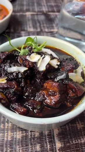 Delicious Black Pork Curry Recipe | Sri Lankan Favorite!