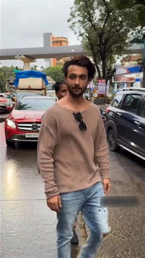What is the net worth of Aayush Sharma?🤔#ayushsharma #shorts #ytshorts #youtubeshorts